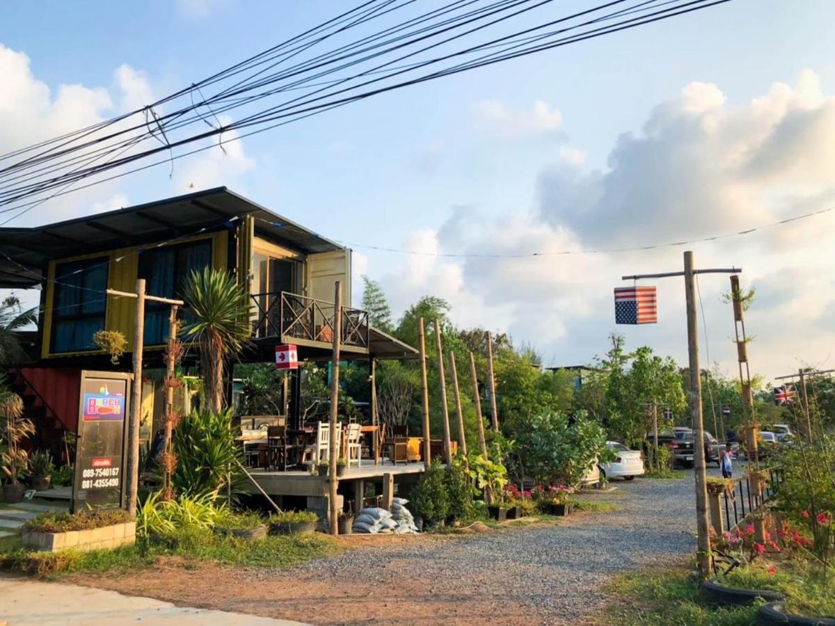 Beach Box Resort At Rimlay Rayong Ngoại thất bức ảnh