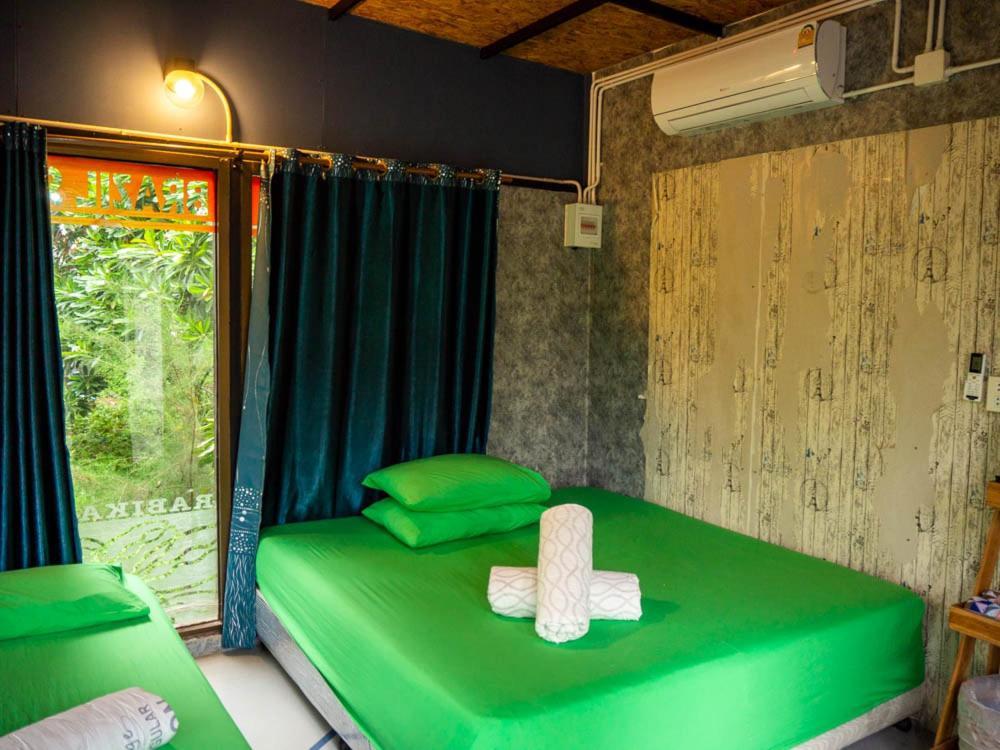 Beach Box Resort At Rimlay Rayong Ngoại thất bức ảnh