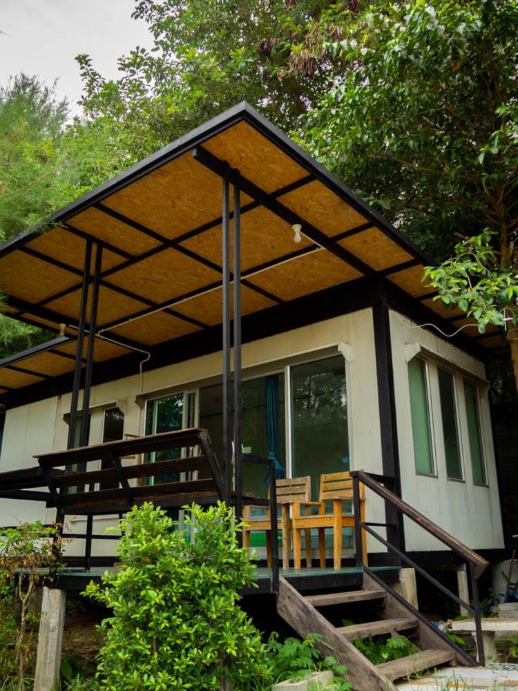 Beach Box Resort At Rimlay Rayong Ngoại thất bức ảnh